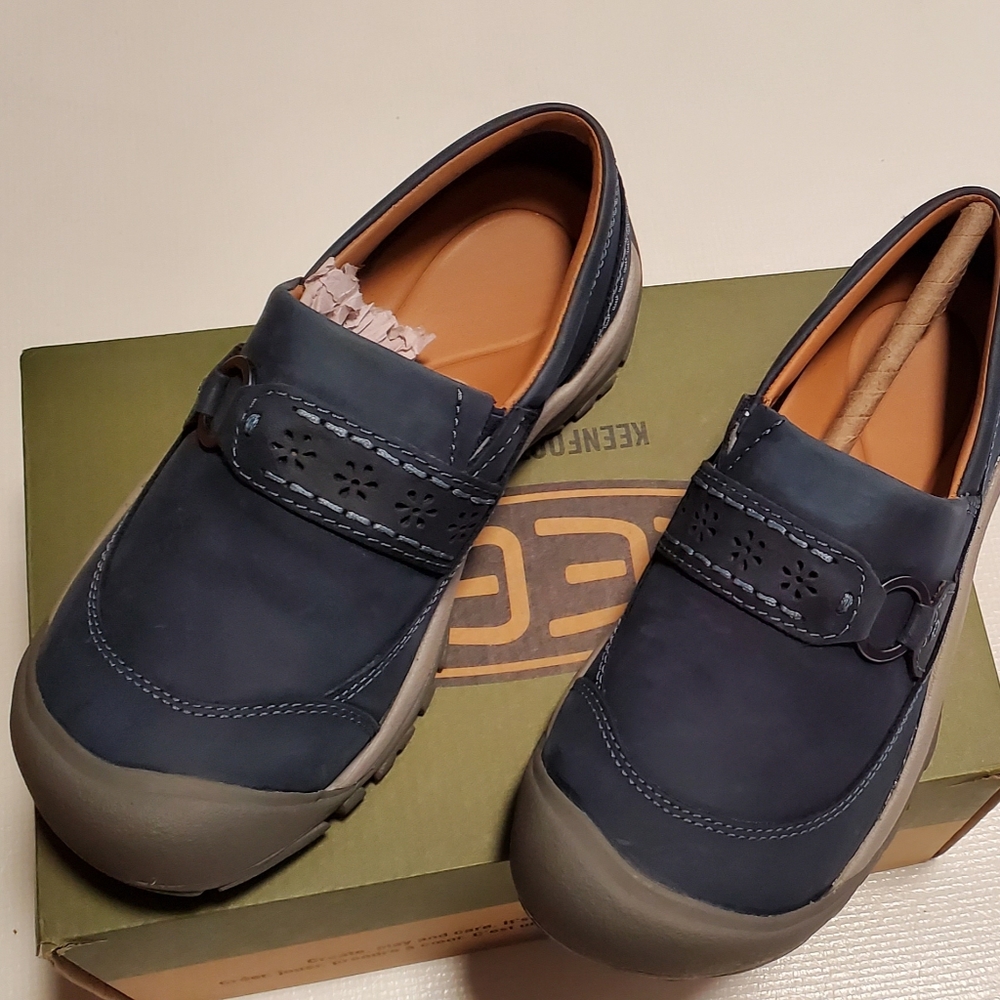 Keen Slip On Shoes size 5 NWT Anti slipped